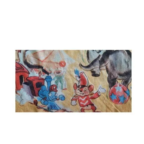 New Zara x Disney Dumbo Film Print T-Shirt NWT Size Large - Picture 10 of 16